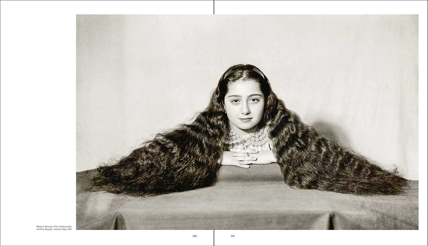 A WORLD HISTORY OF WOMEN PHOTOGRAPHERS - Image 3