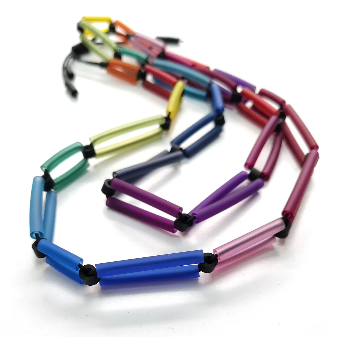 ALBA LONG RAINBOW NECKLACE - Image 3