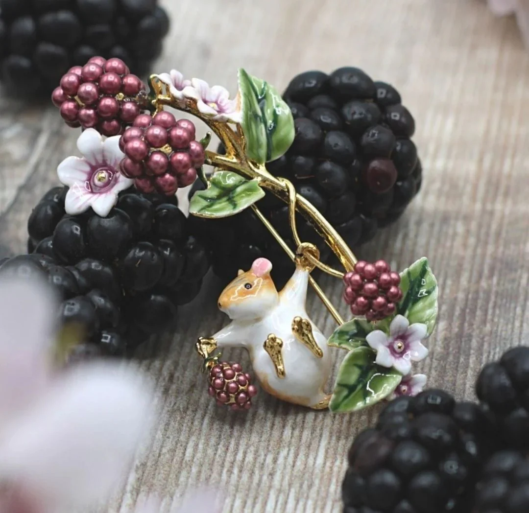 BLACKBERRY & MOUSE BROOCH - Image 3