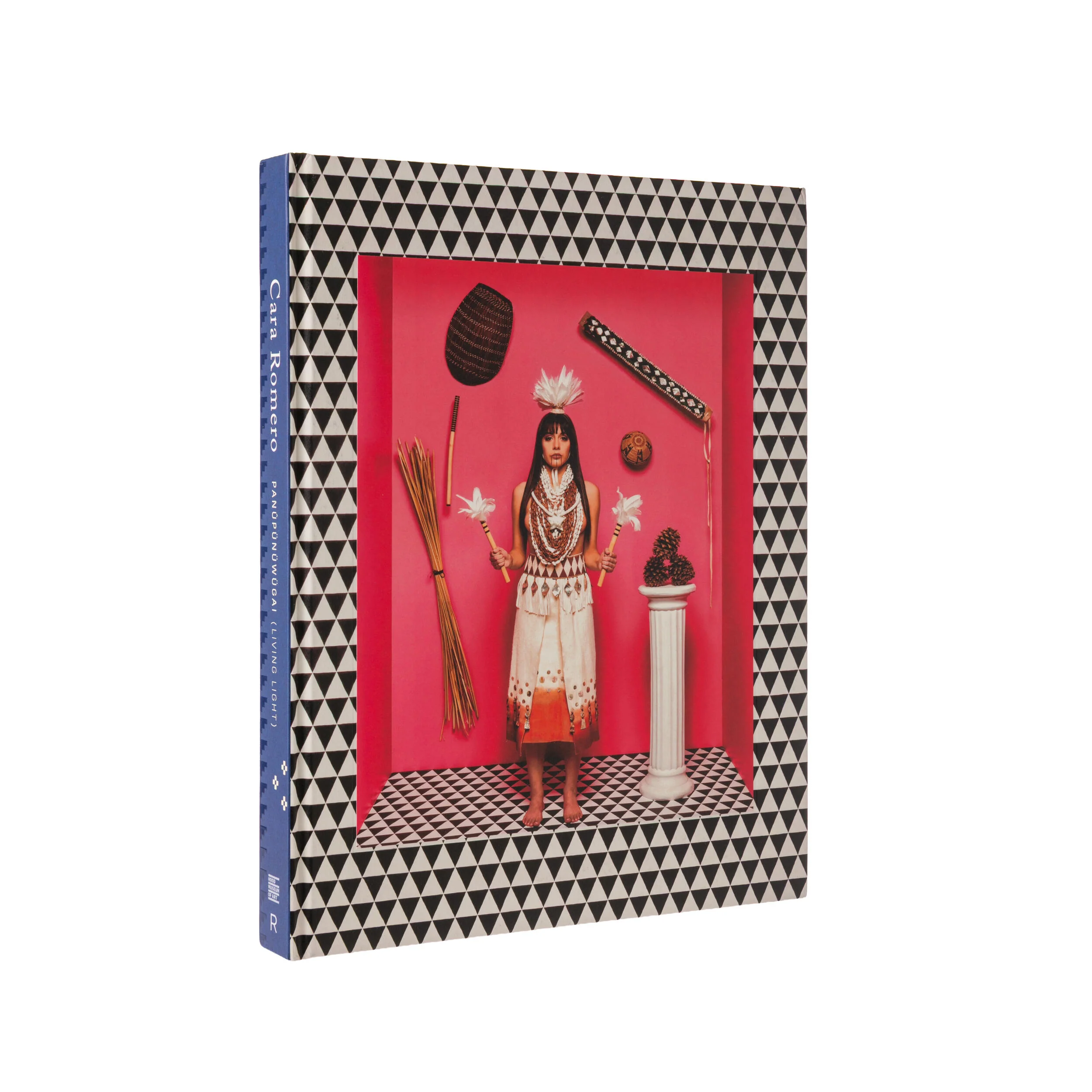 CARA ROMERO: PANUPUNUWUGAI (LIVING LIGHT)