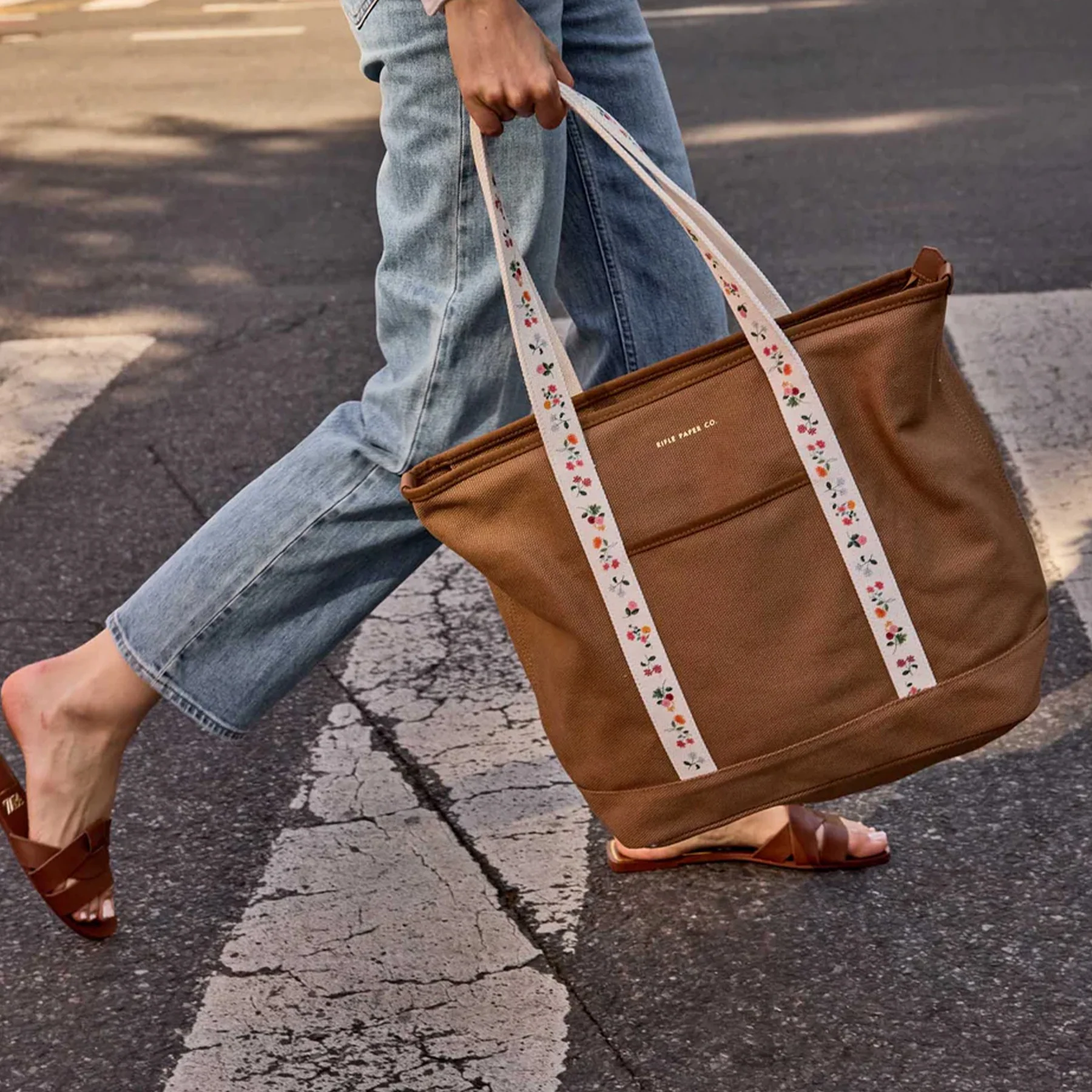 DITSY DAHLIA CANVAS CARRY ALL - Image 2