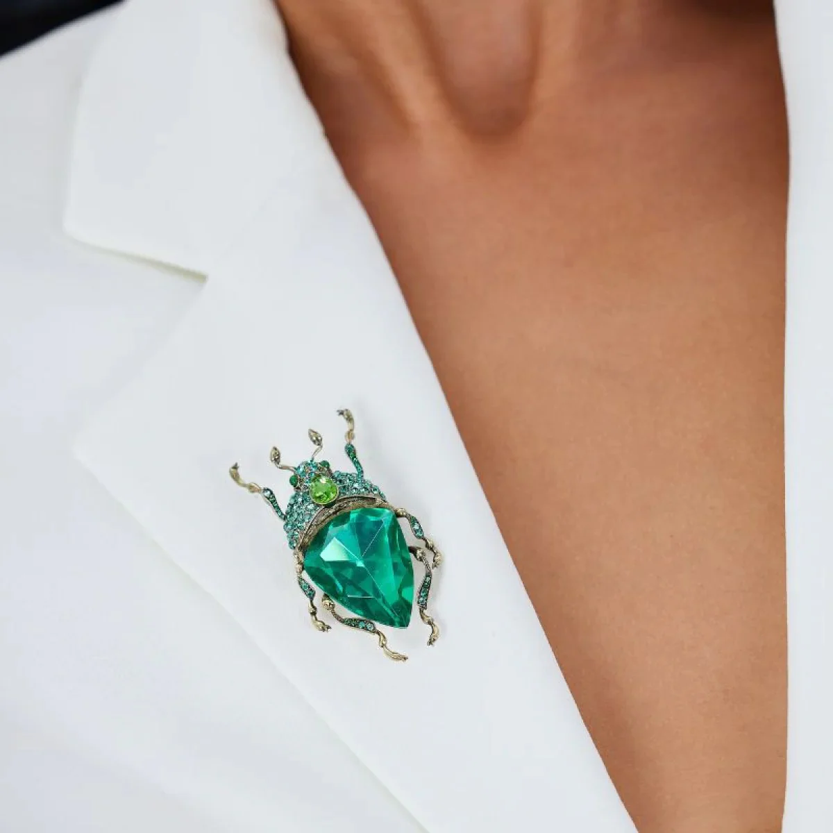 GREEN BUG BROOCH - Image 3