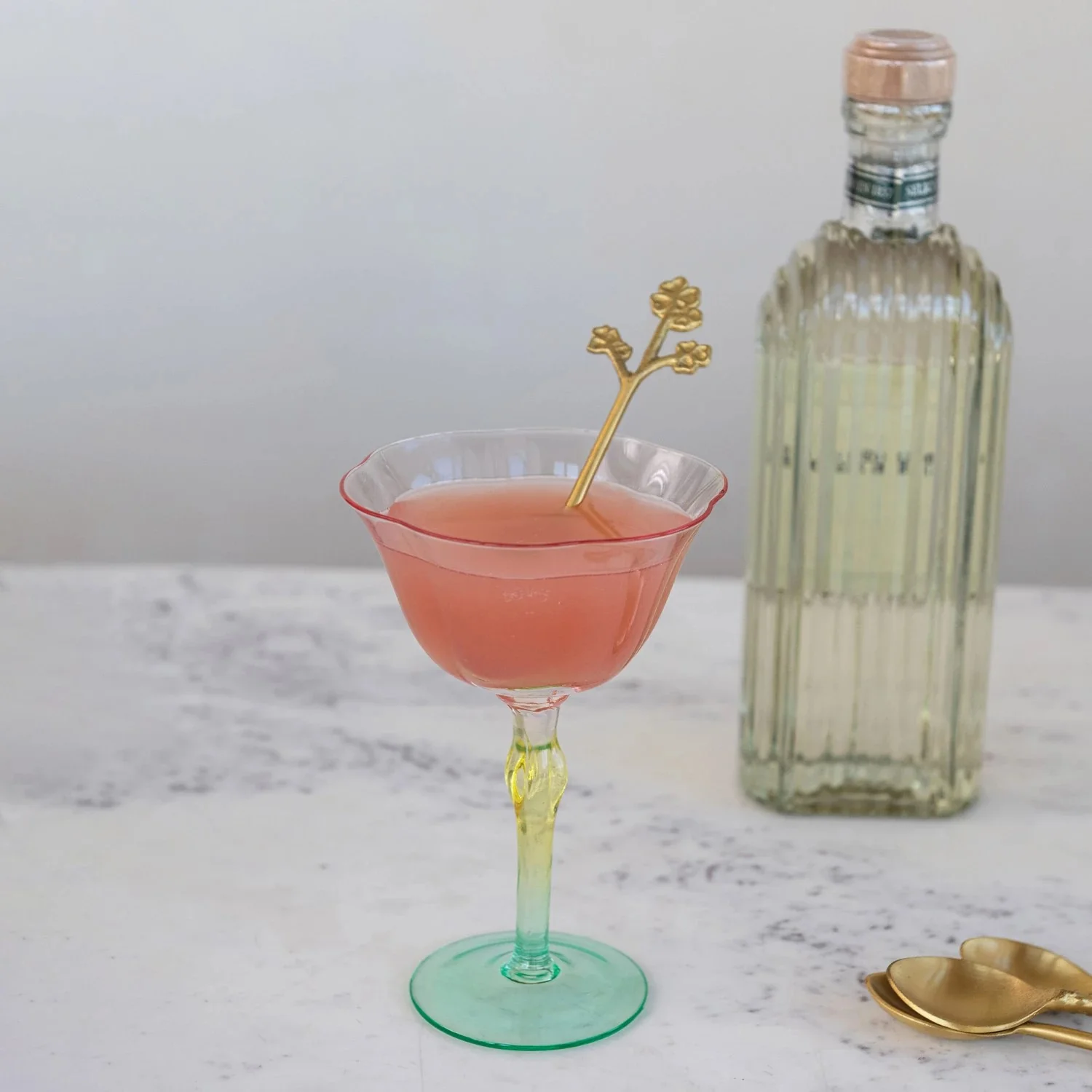 HANDBLOWN POPPY WINE GLASS - Image 3