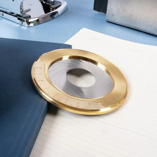 BRASS IRIS DRAWING TOOL - Image 8