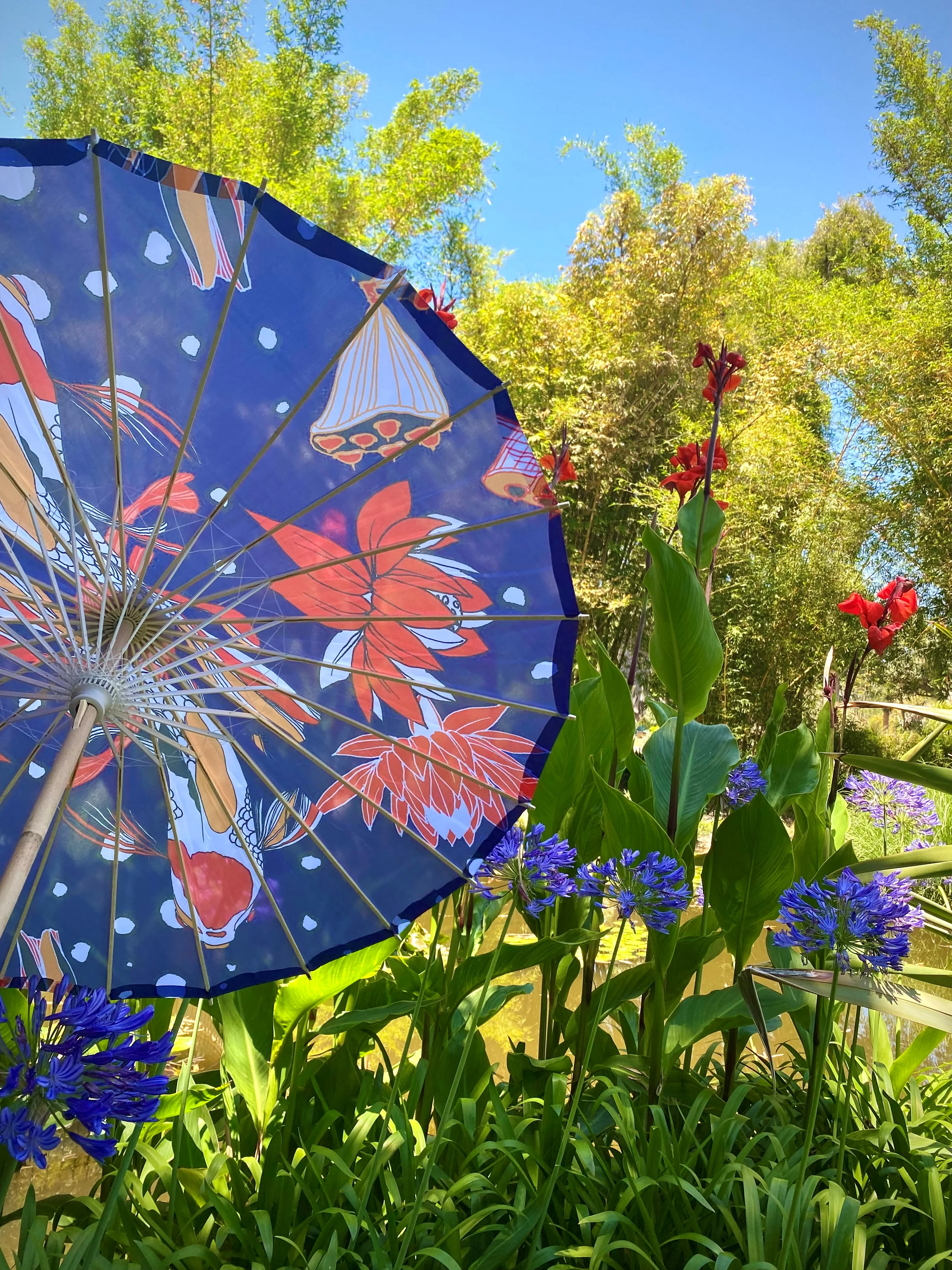 MIDNIGHT KOI PARASOL - Image 2