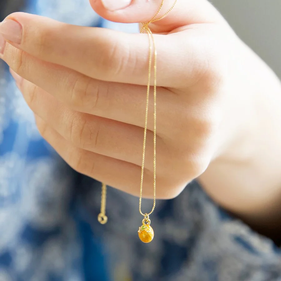 ORANGE PENDANT NECKLACE - Image 3