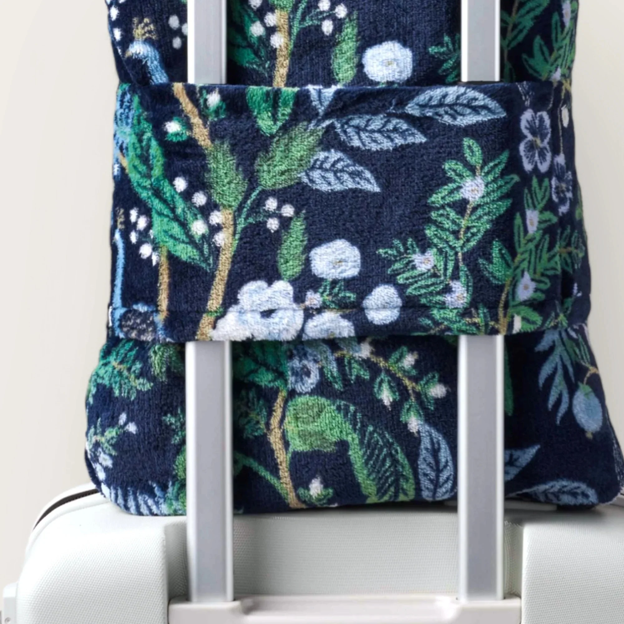 PEACOCK TRAVEL FLEECE BLANKET - Image 3