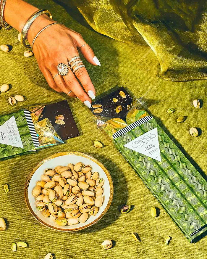 SALTED PISTACHIO DARK CHOCOLATE BAR - Image 3