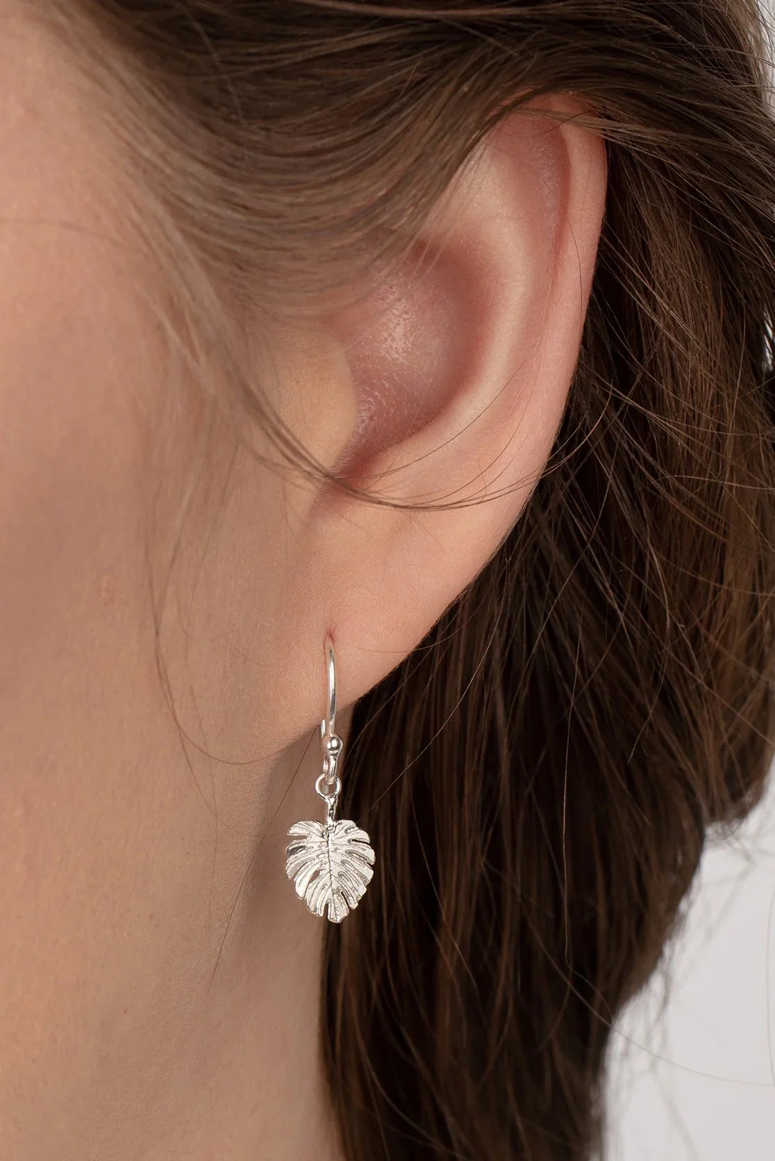 SILVER MONSTERA LEAF EARRINGS - Image 2