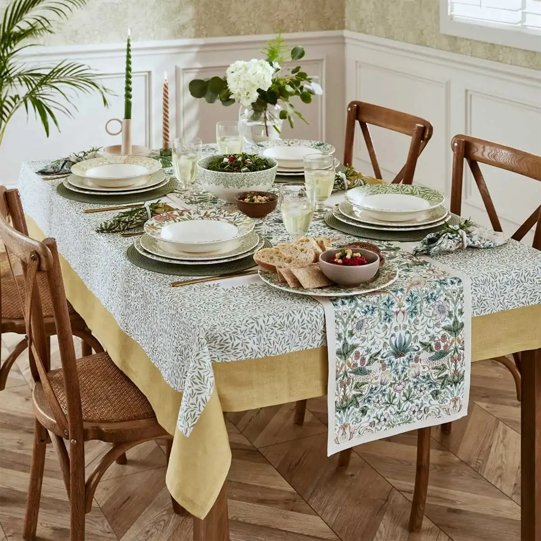 STRAWBERRY THIEF COTTON TABLE RUNNER - Image 3
