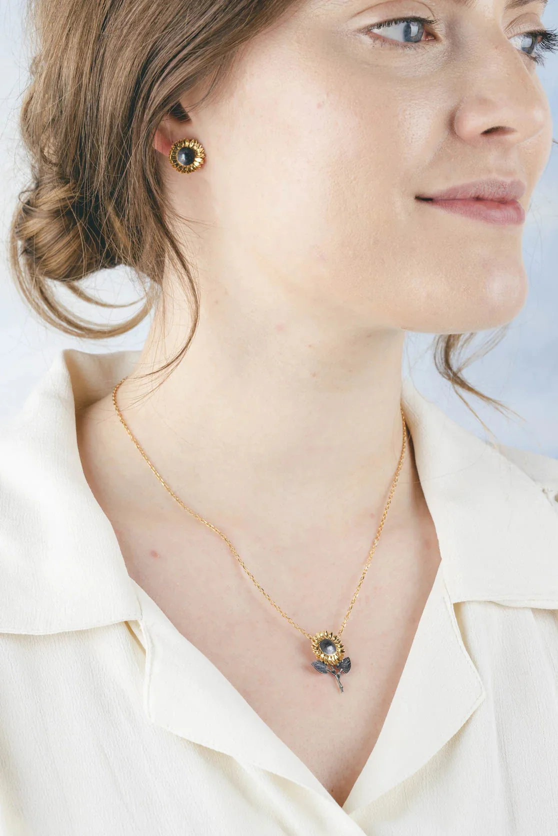 SUNFLOWER WITH STALK NECKLACE - Image 2